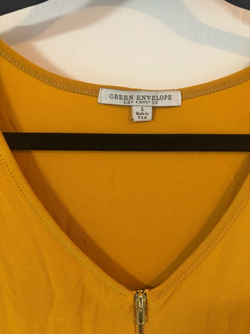 Green Envelope Mustard Yellow Women’s Large Gold Zipper V-Neck Summer Tank Top - Picture 2 of 4